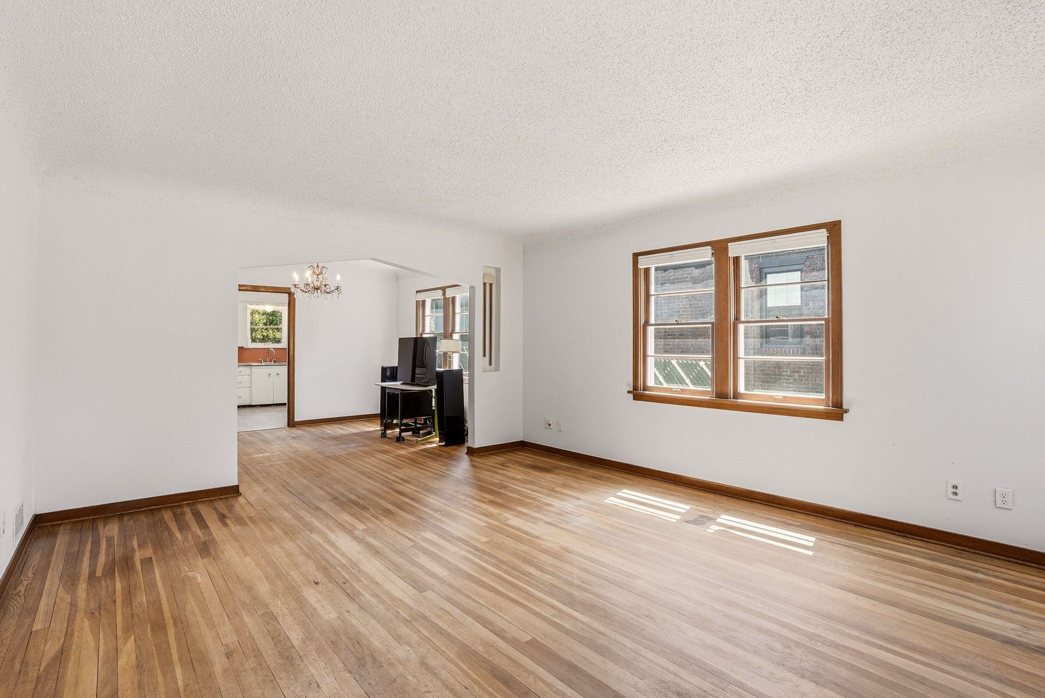 2611 S Monroe St - Photo 8
