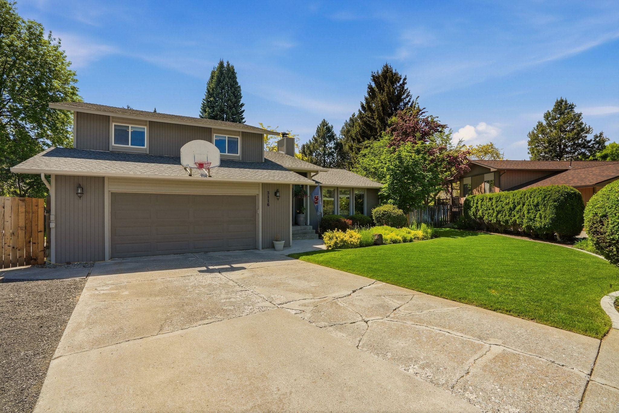3116 E 62nd Ave - Photo 2