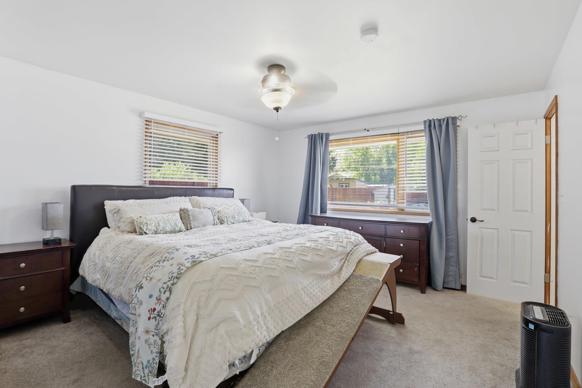 704 E Crawford Ave - Photo 18