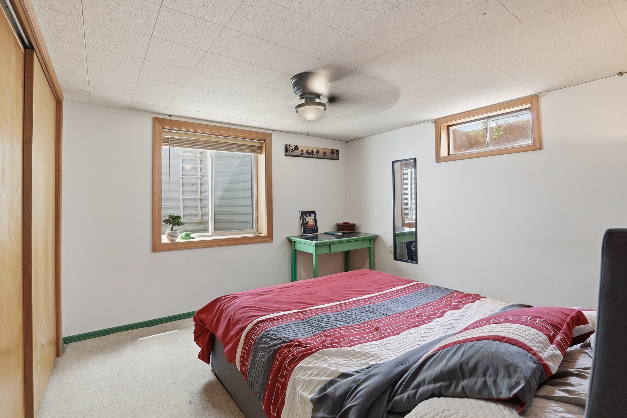 704 E Crawford Ave - Photo 25