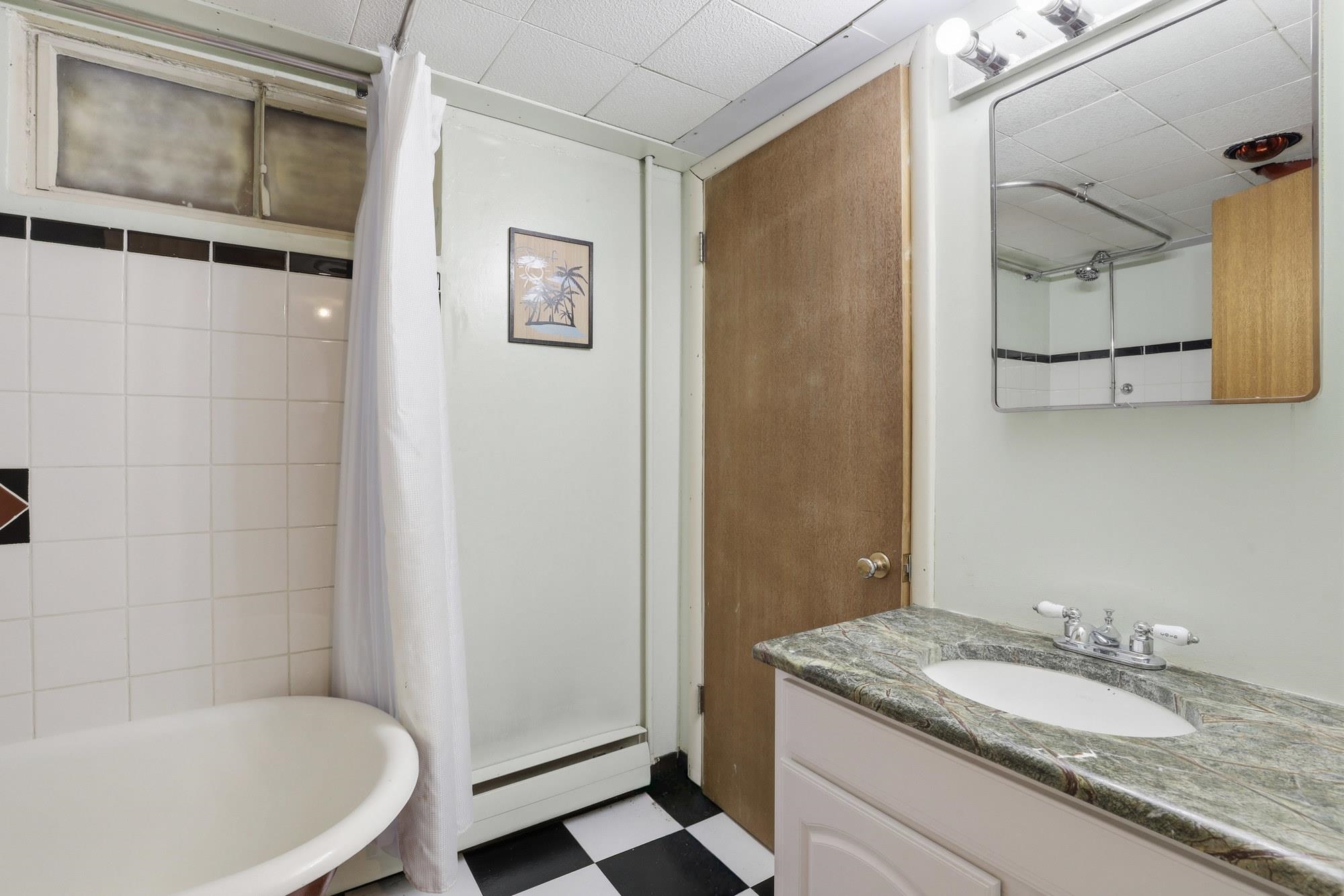 704 E Crawford Ave - Photo 29