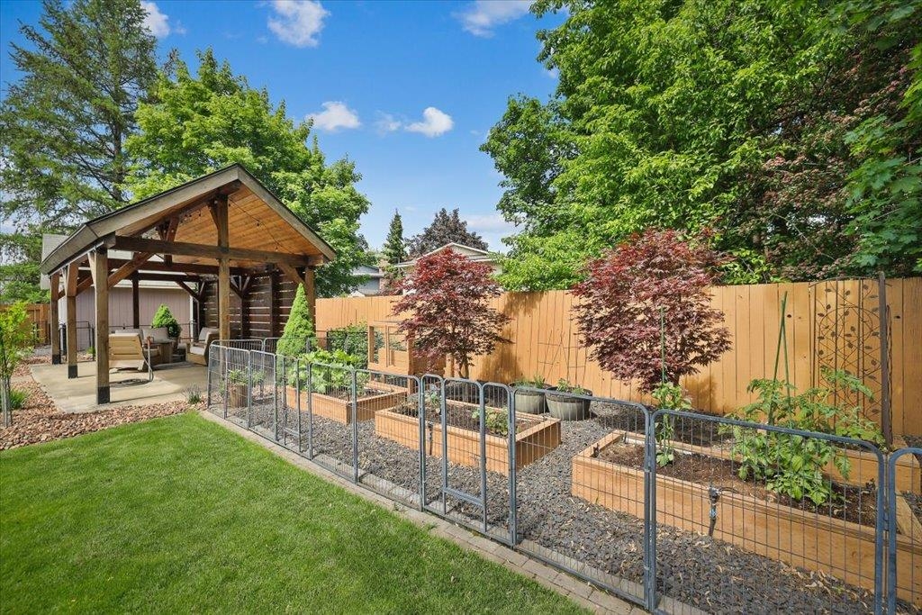 14409 E Sunnyside Dr - Photo 29