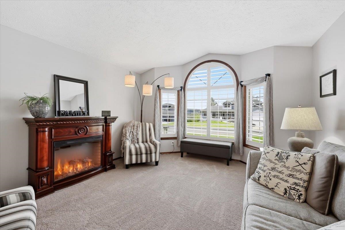 8310 N Forest Ct - Photo 6