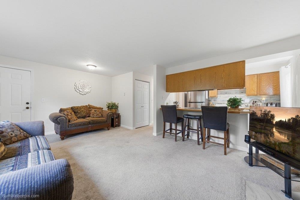 202 E Weile Ave - Photo 7