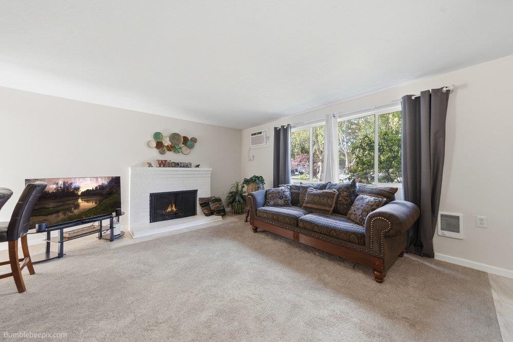 202 E Weile Ave - Photo 9