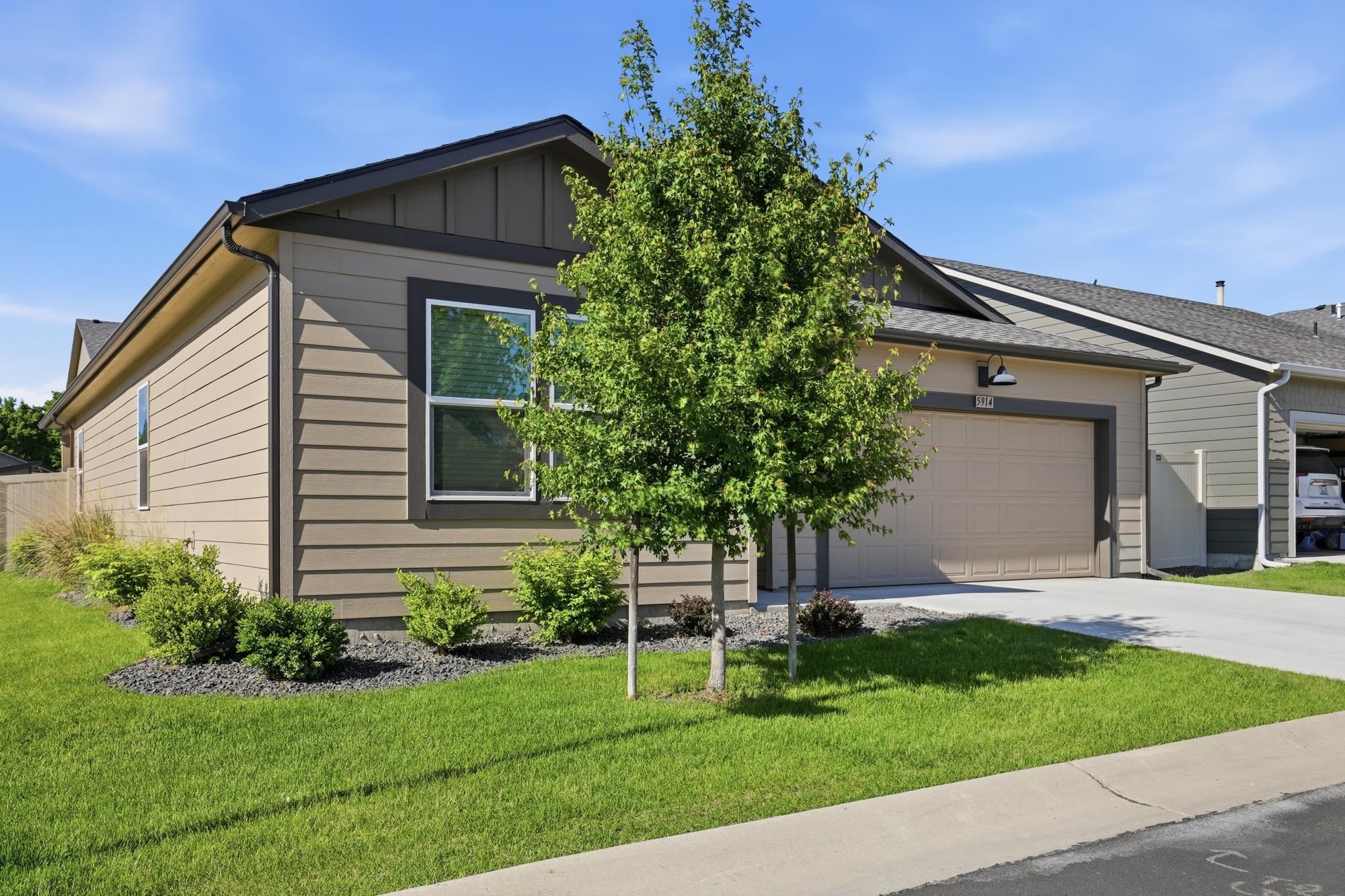 5914 W Georgetown Ln - Photo 2