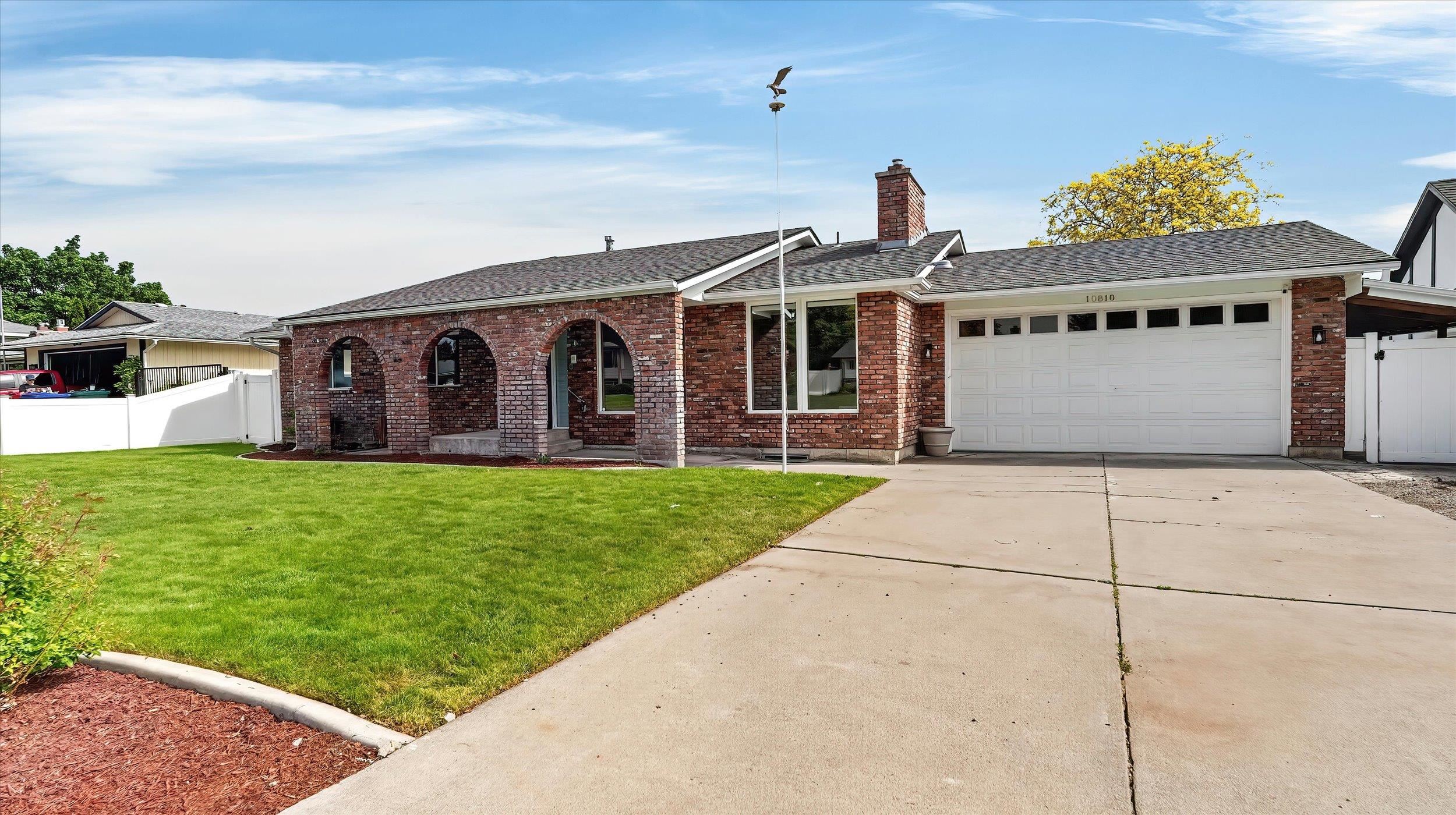 10810 E 35th Ave - Photo 1