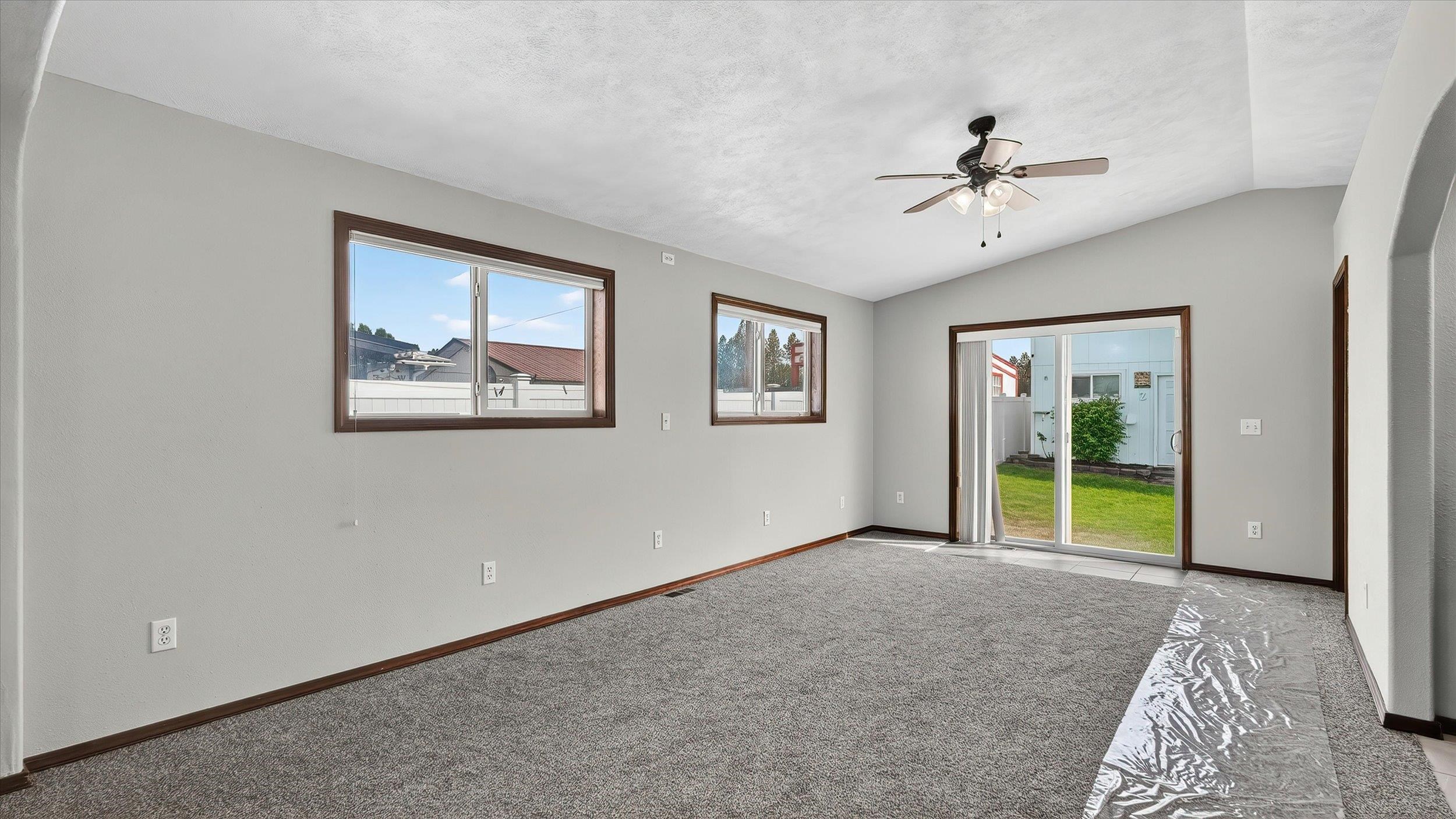10810 E 35th Ave - Photo 11