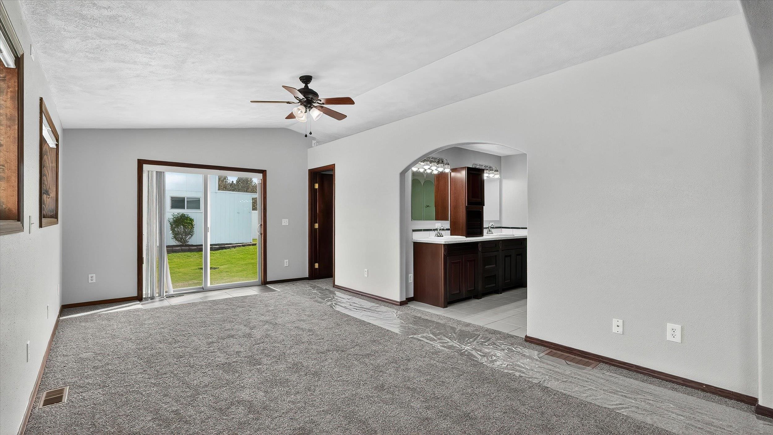 10810 E 35th Ave - Photo 12