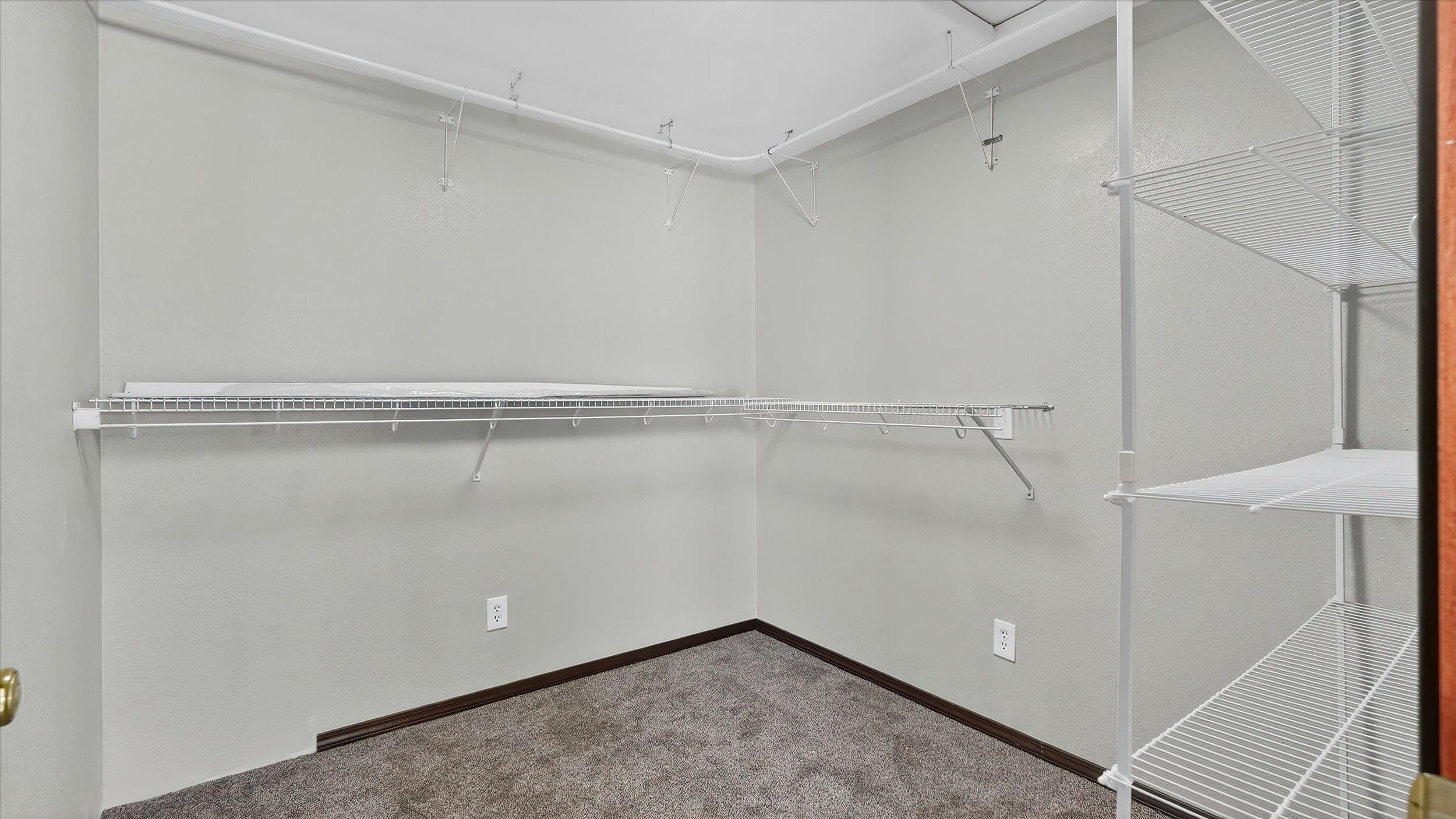 10810 E 35th Ave - Photo 18
