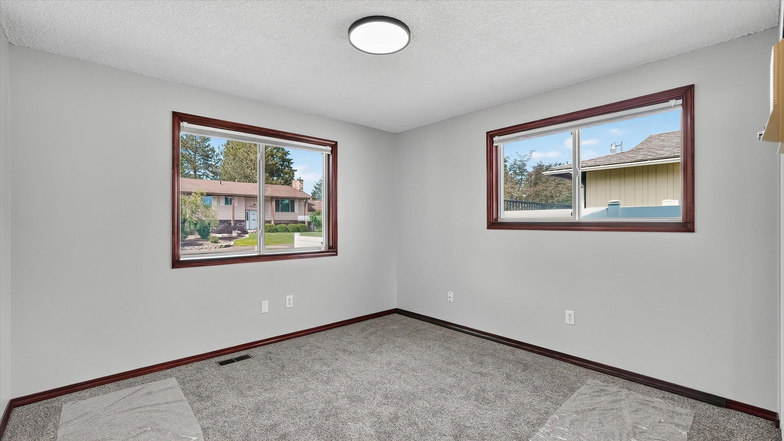 10810 E 35th Ave - Photo 19