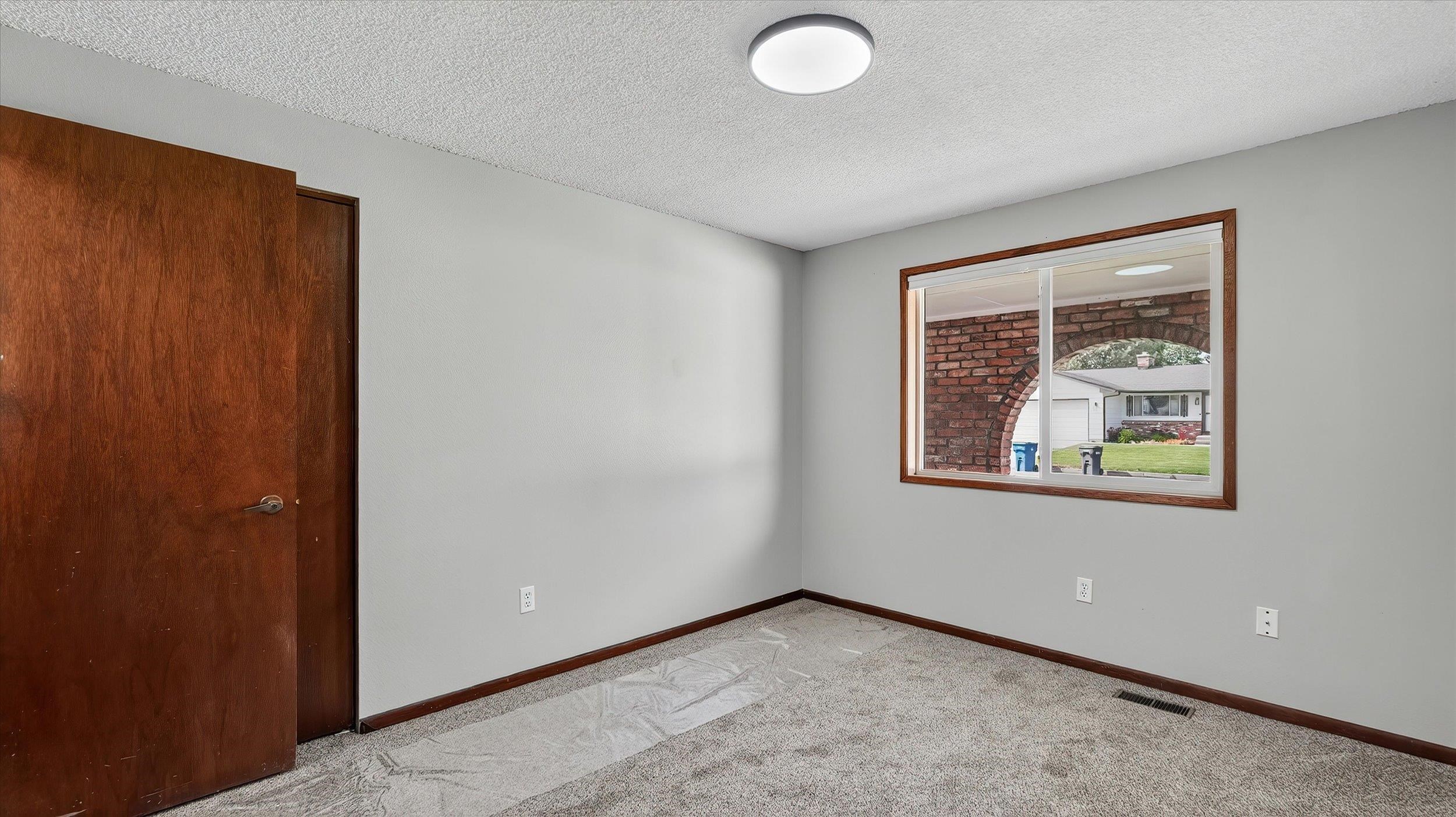 10810 E 35th Ave - Photo 23