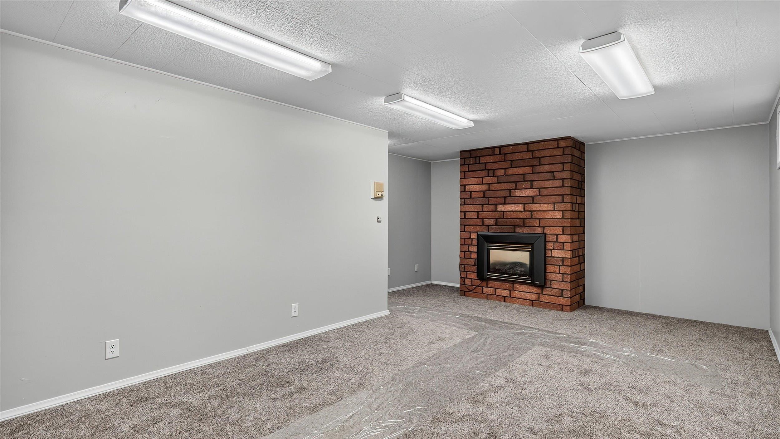 10810 E 35th Ave - Photo 25