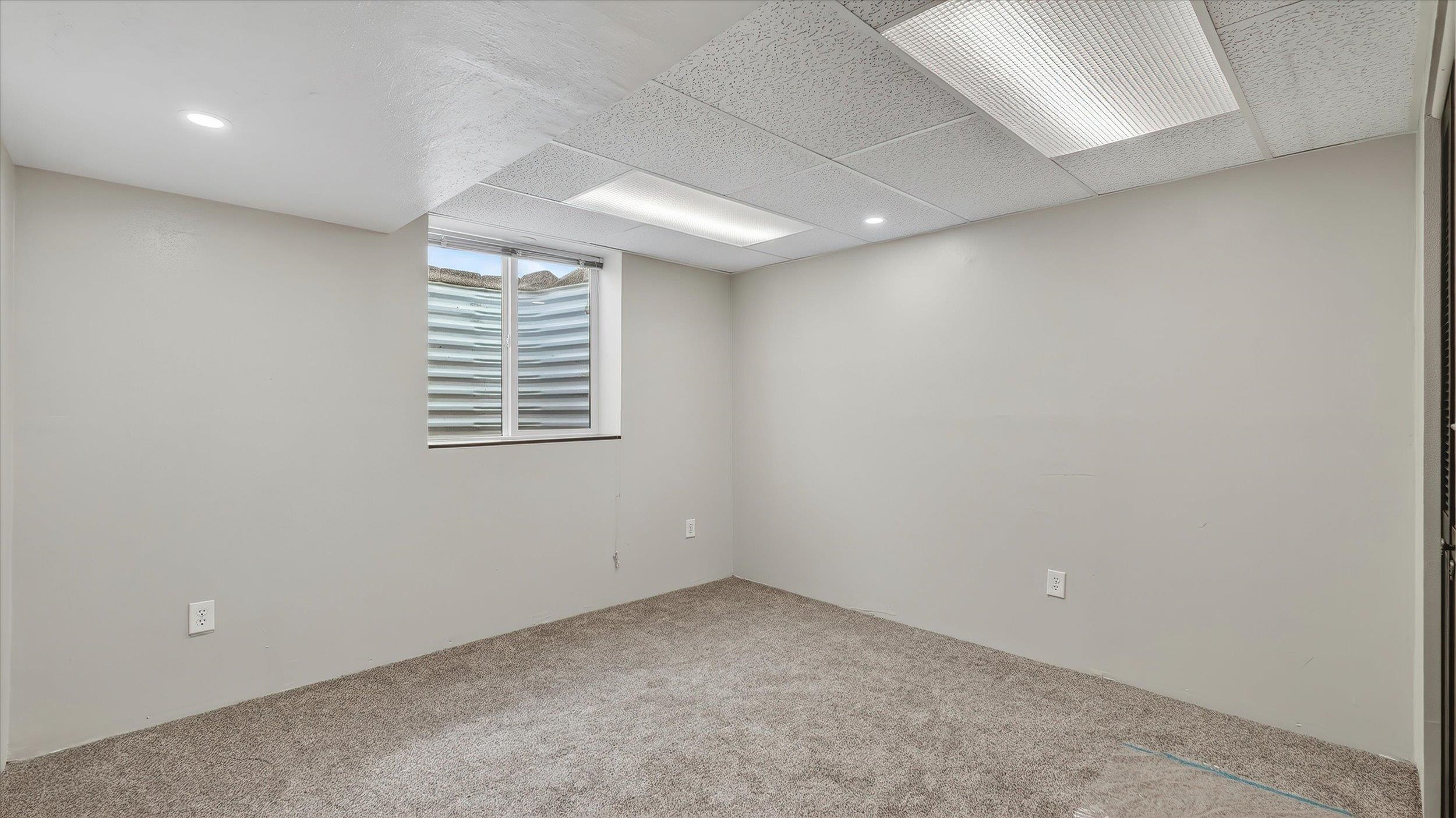 10810 E 35th Ave - Photo 29