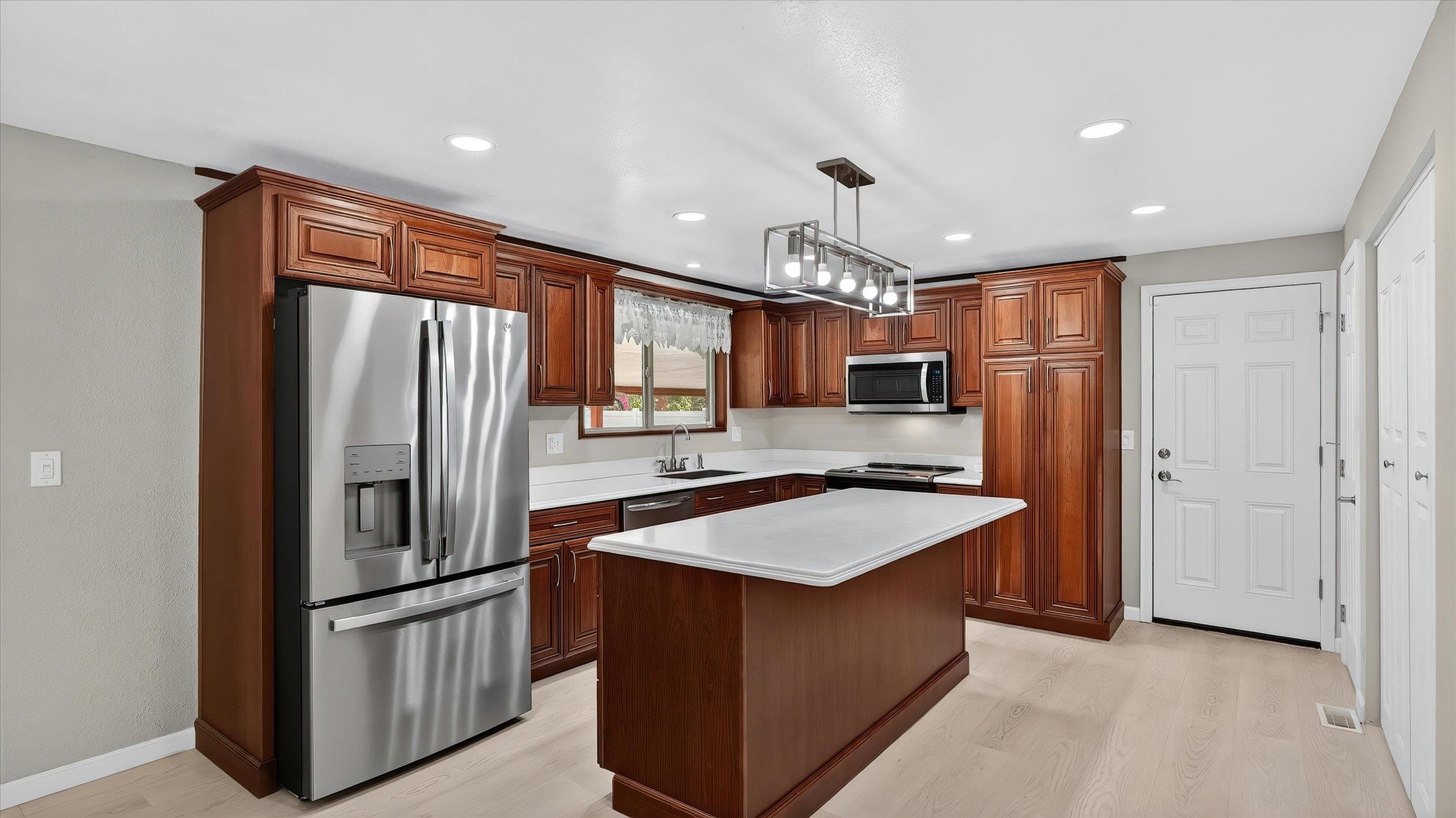 10810 E 35th Ave - Photo 6