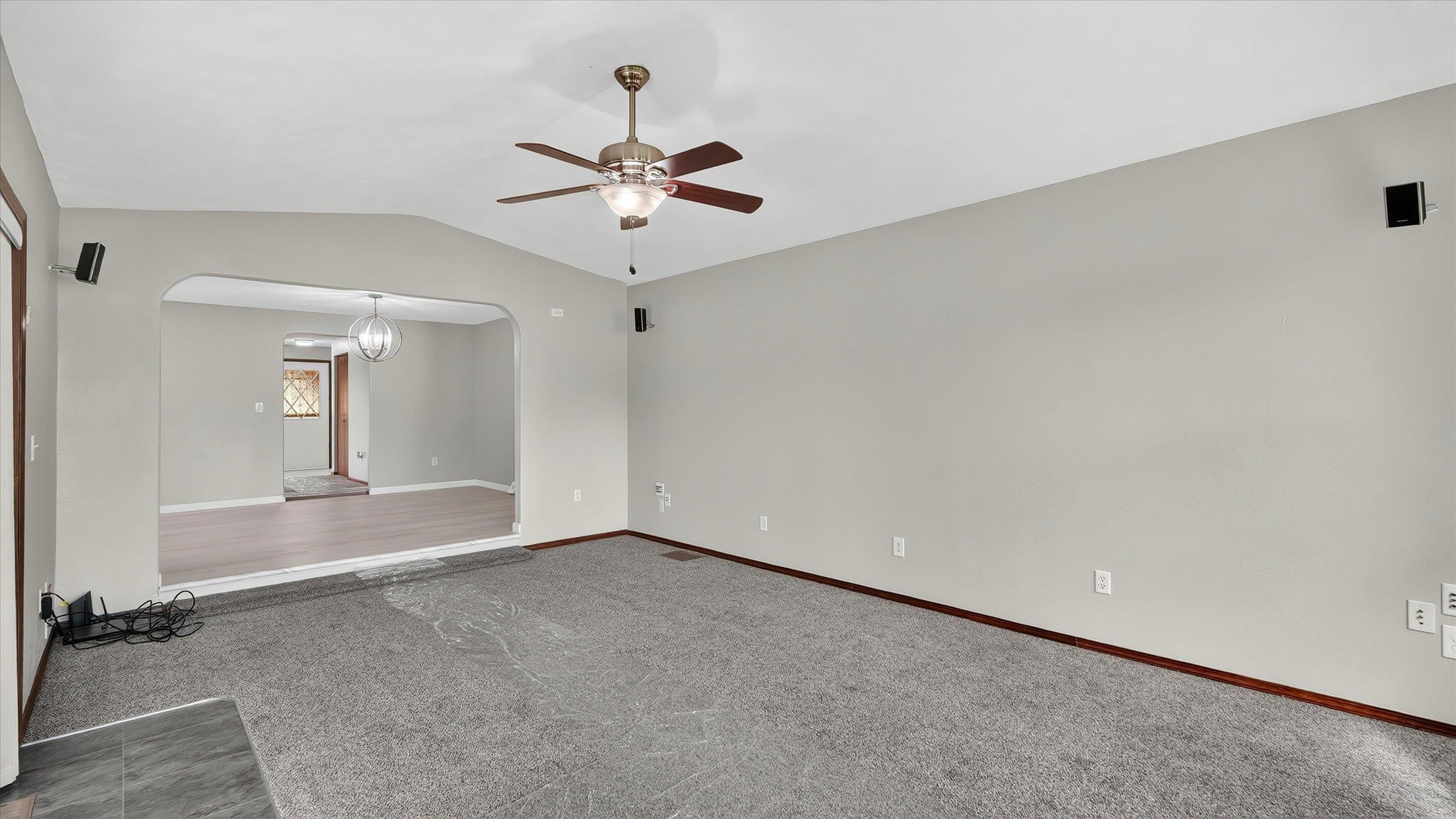 10810 E 35th Ave - Photo 10