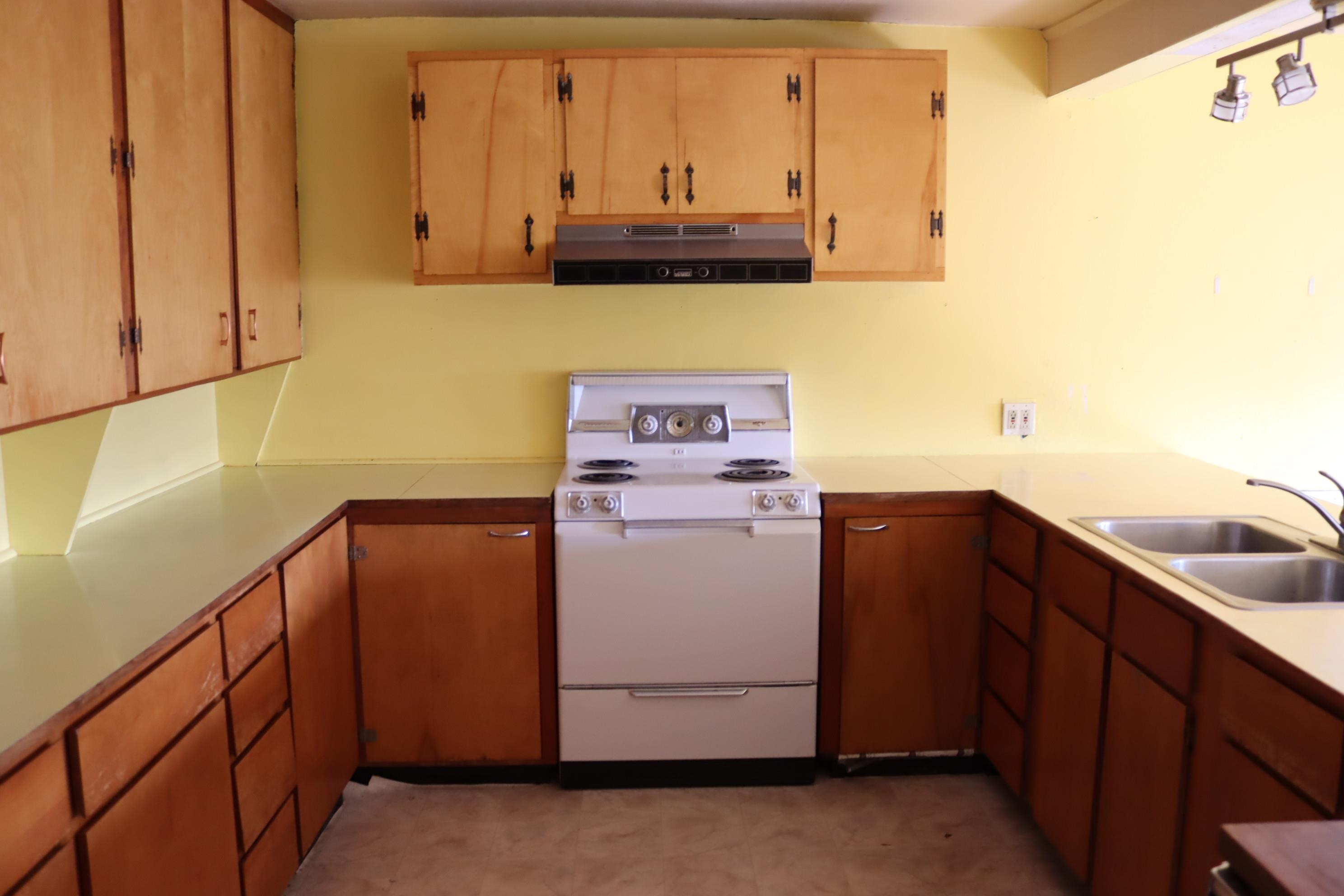 210 NE Foster St - Photo 9