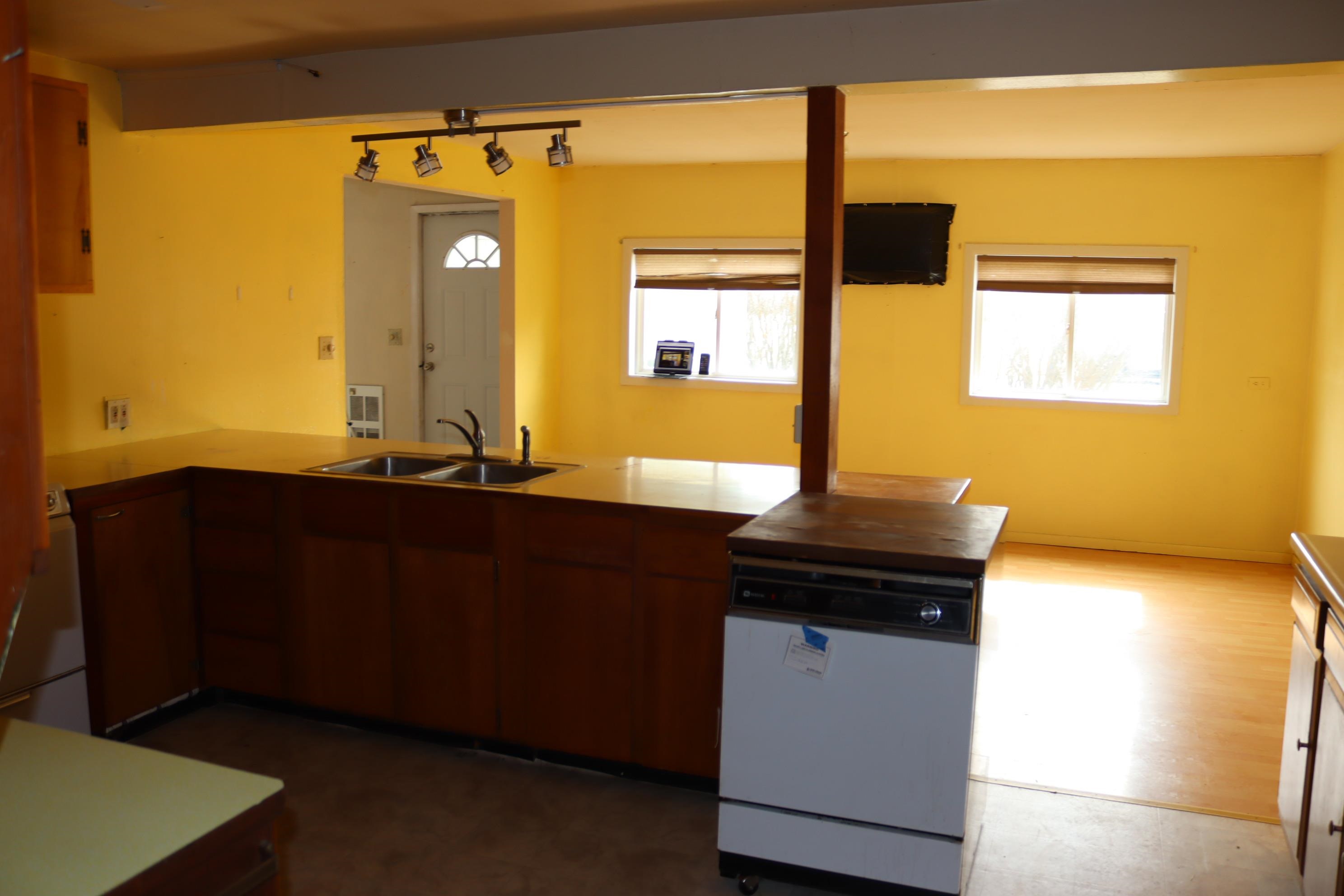 210 NE Foster St - Photo 10
