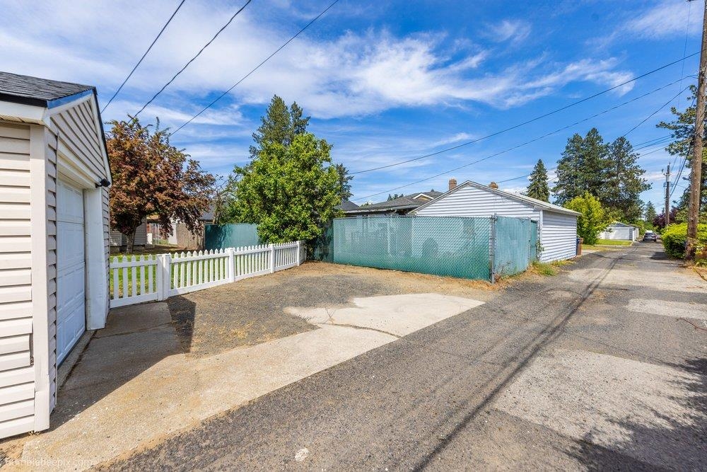 511 W Central Ave - Photo 38