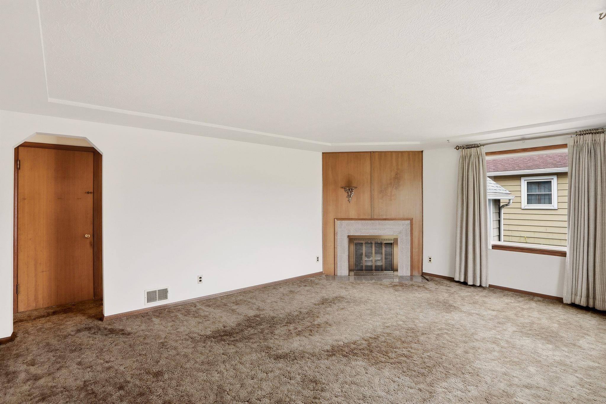 624 E Courtland Ave - Photo 4