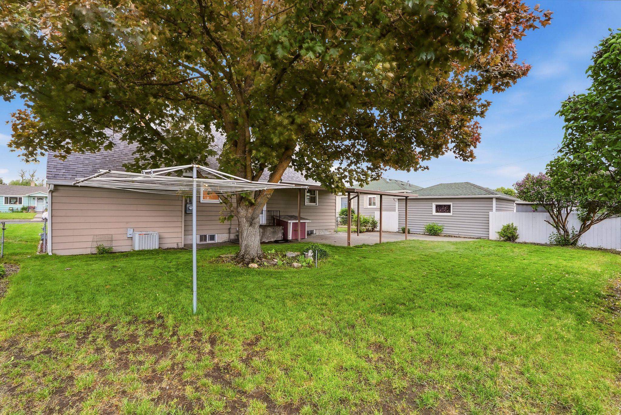 624 E Courtland Ave - Photo 32