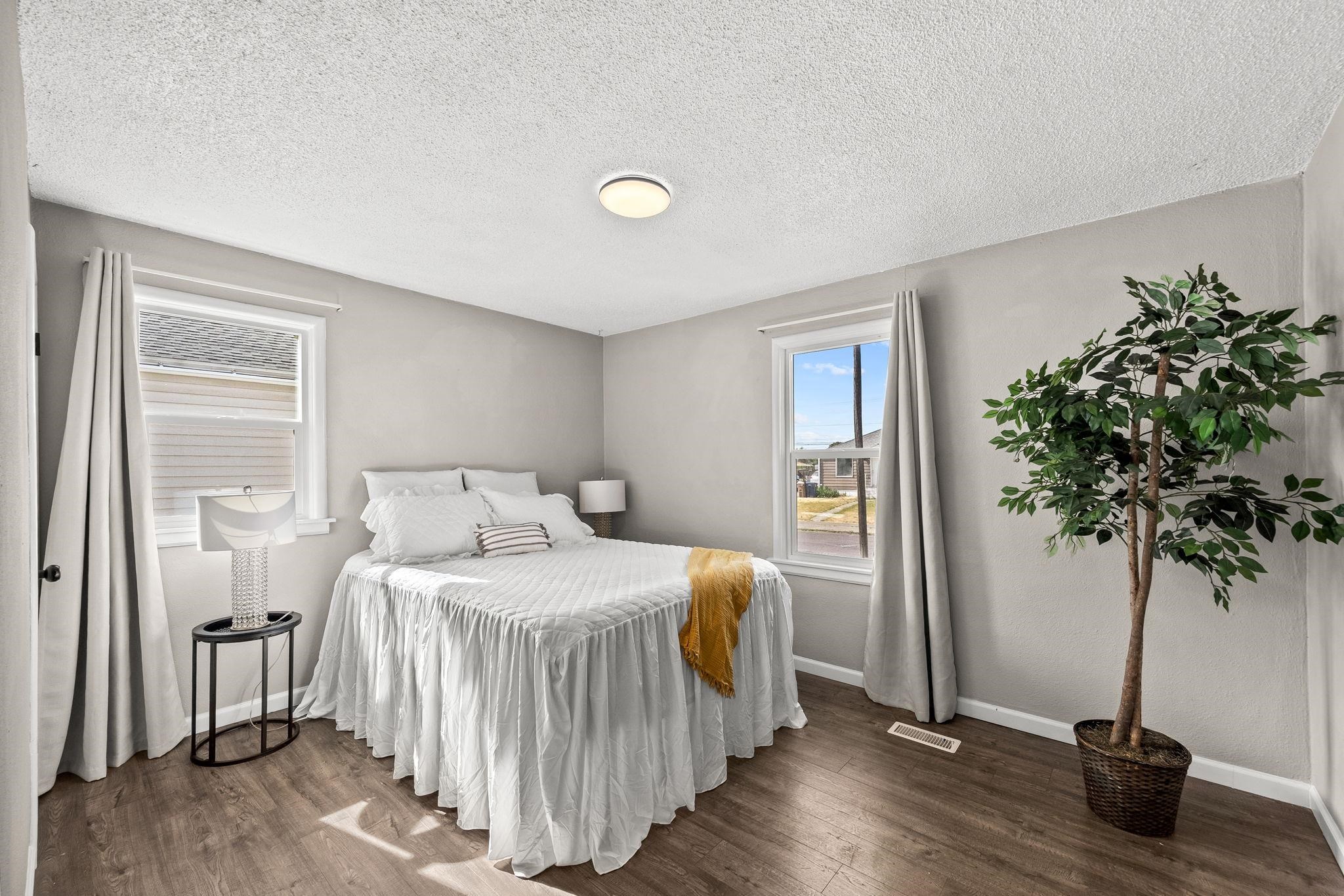 1504 E Rich Ave - Photo 12