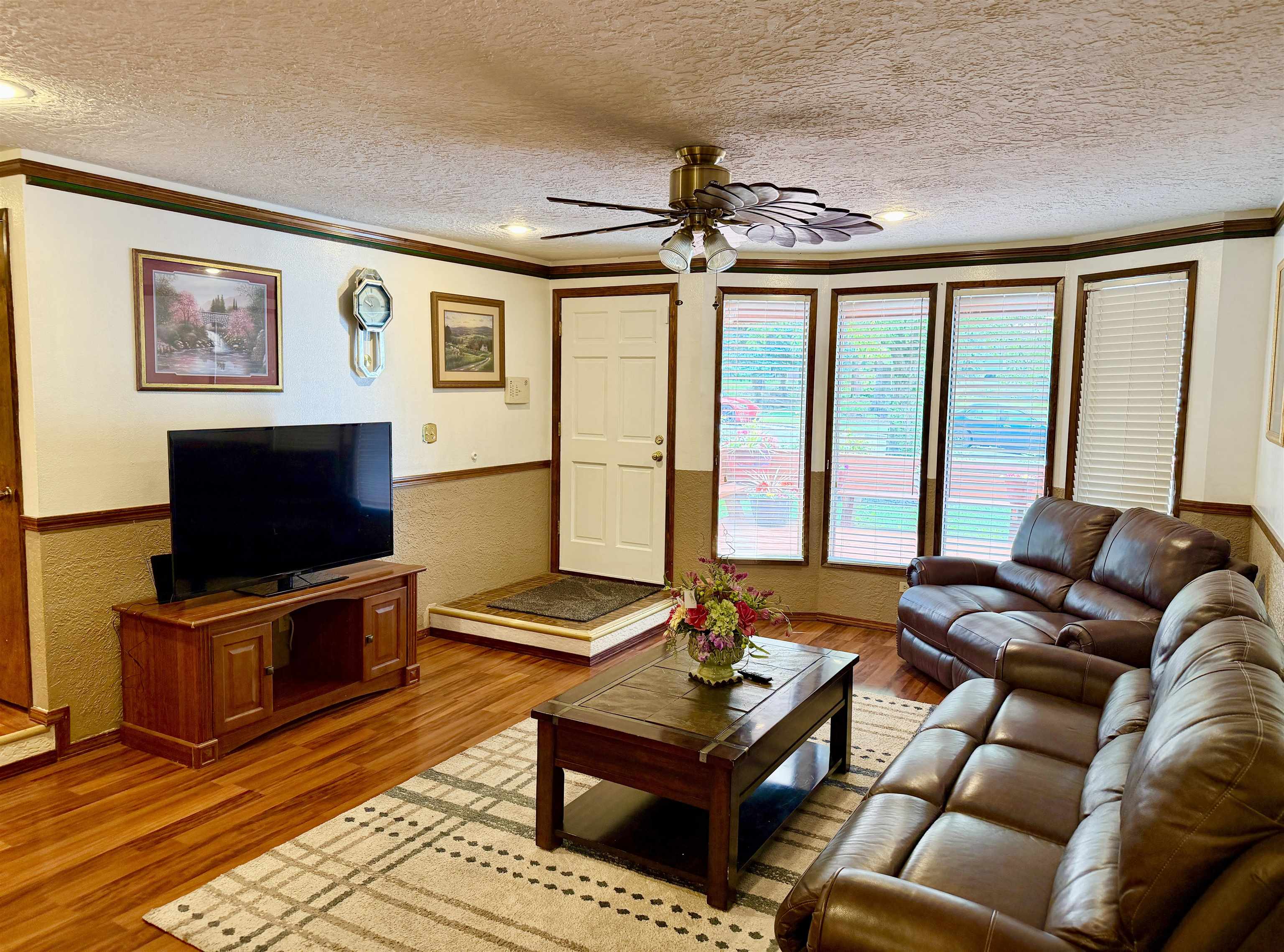 407 E SHILOH HILLS Dr - Photo 12