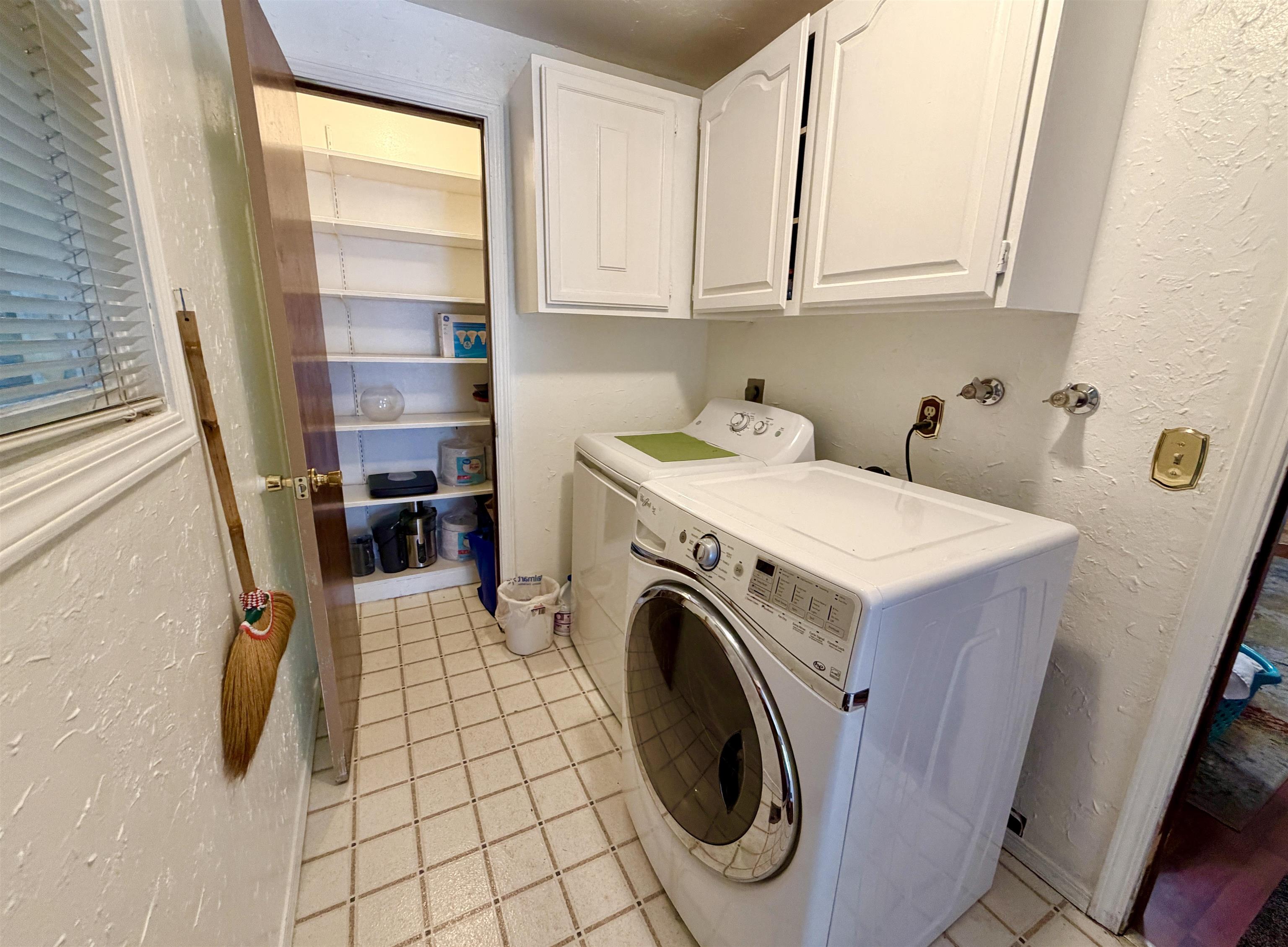 407 E SHILOH HILLS Dr - Photo 50