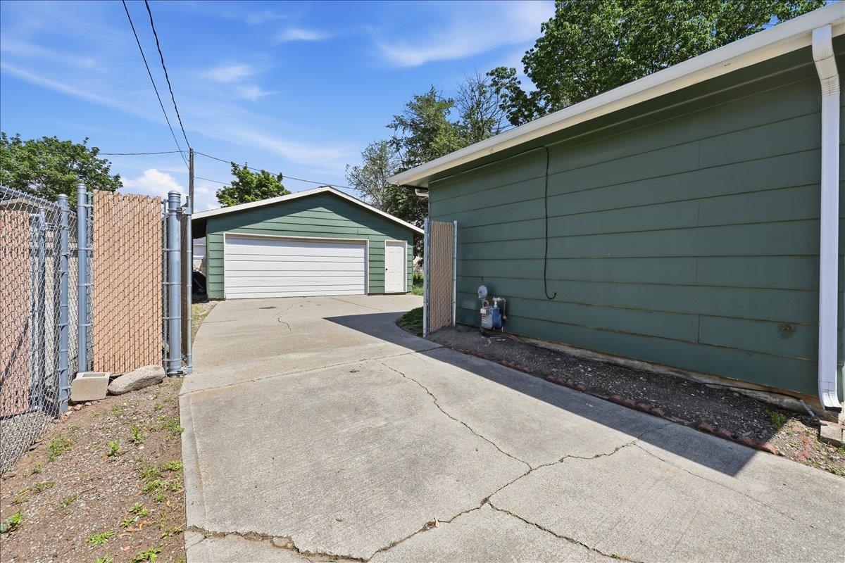 7925 E Nora Ave - Photo 23