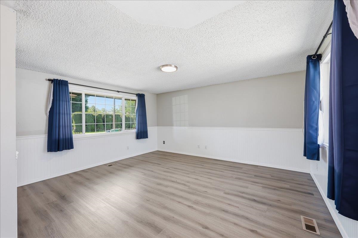 7925 E Nora Ave - Photo 4