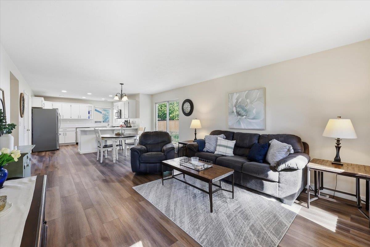15205 E 21st Ave - Photo 13