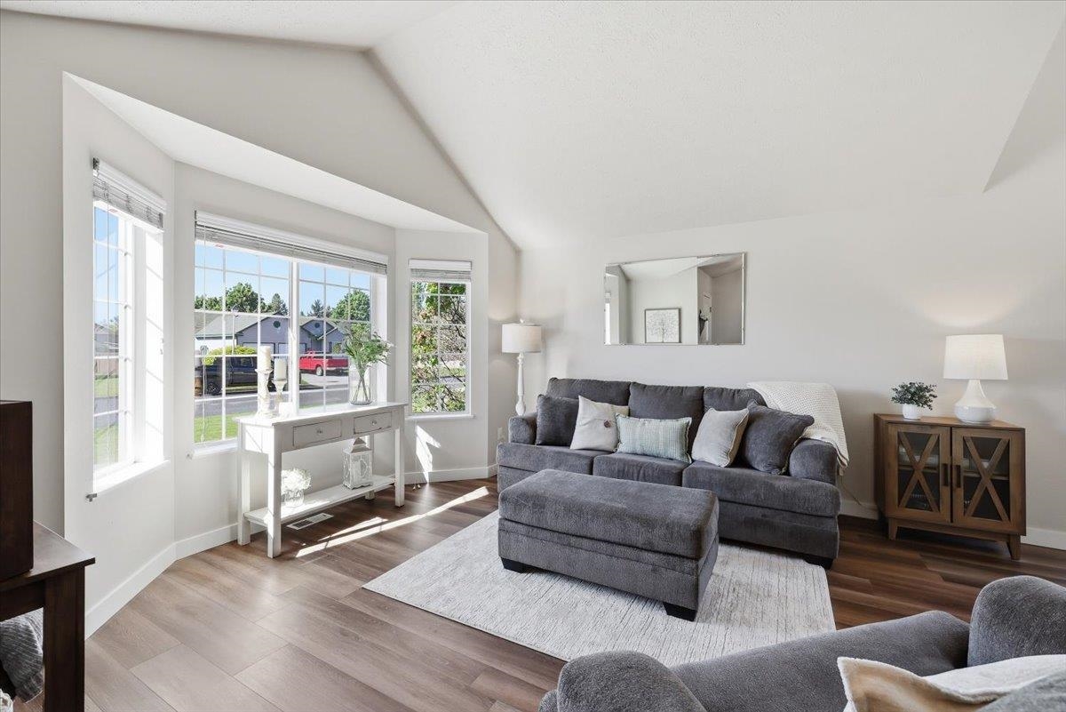 15205 E 21st Ave - Photo 4