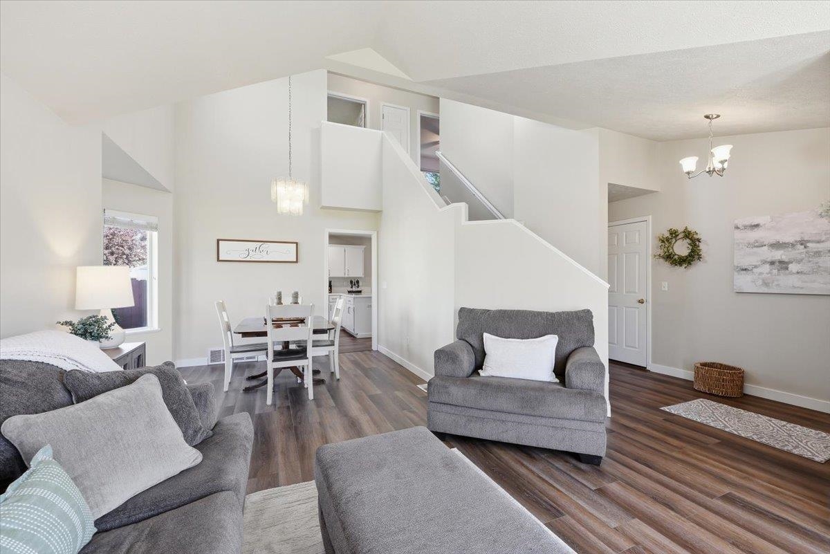 15205 E 21st Ave - Photo 5