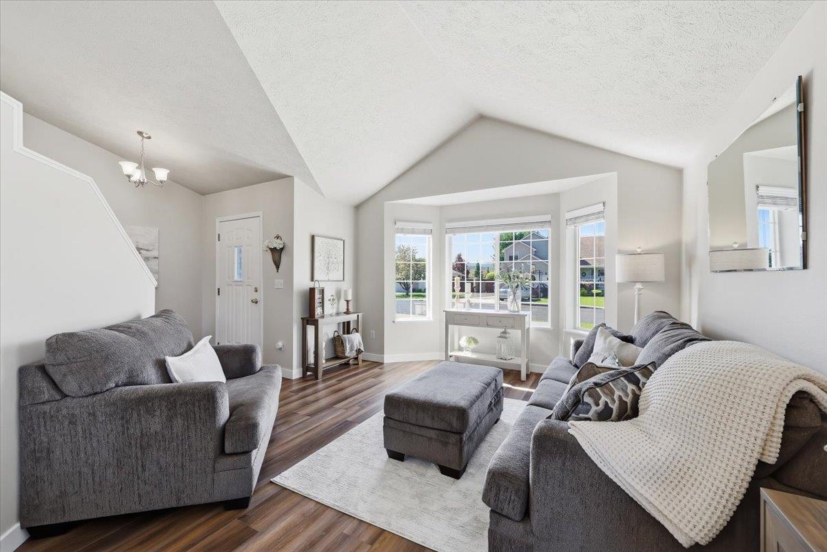 15205 E 21st Ave - Photo 6