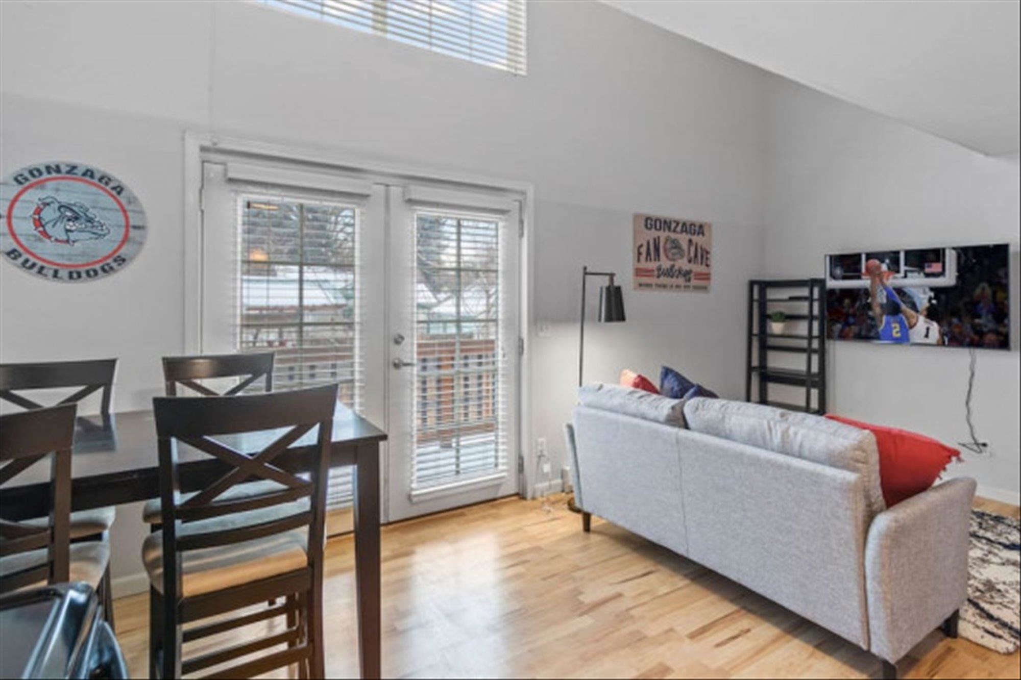 1110 E 8th Ave - Photo 17