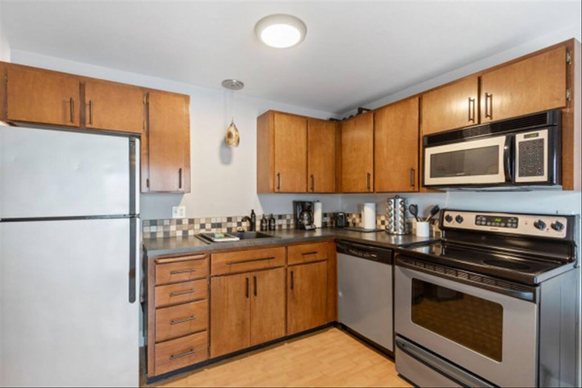 1110 E 8th Ave - Photo 25