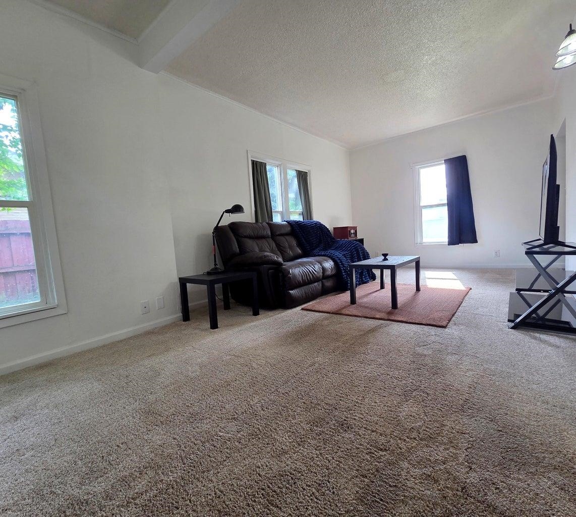 246 N Elm St - Photo 7