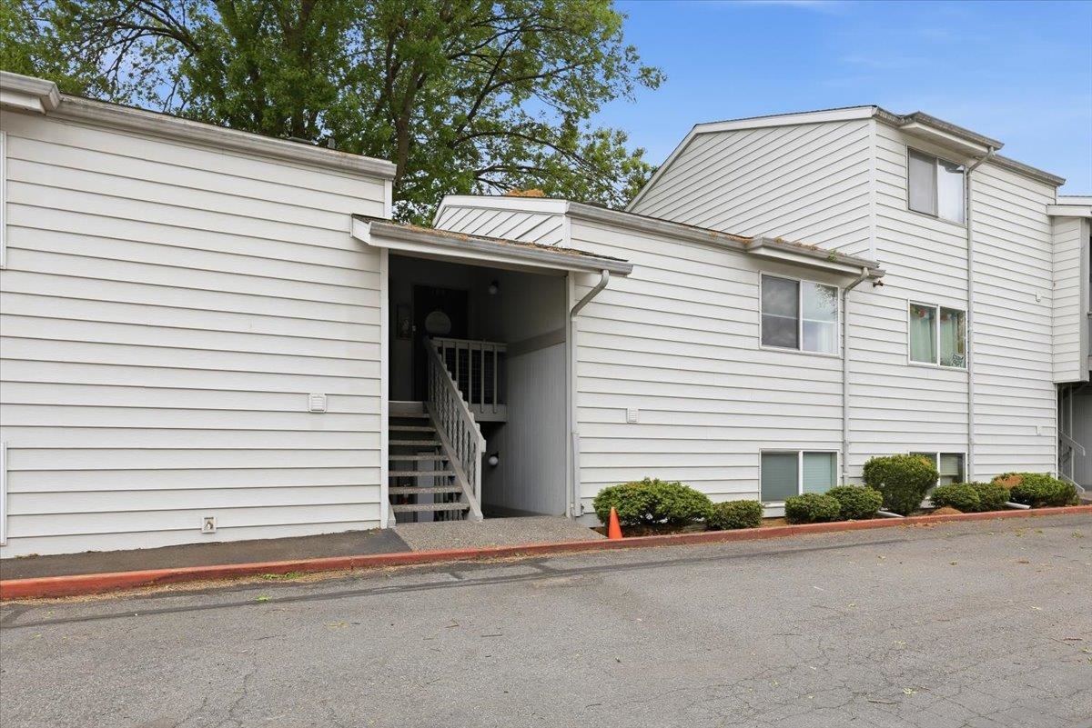 310 N Raymond Rd - Photo 1