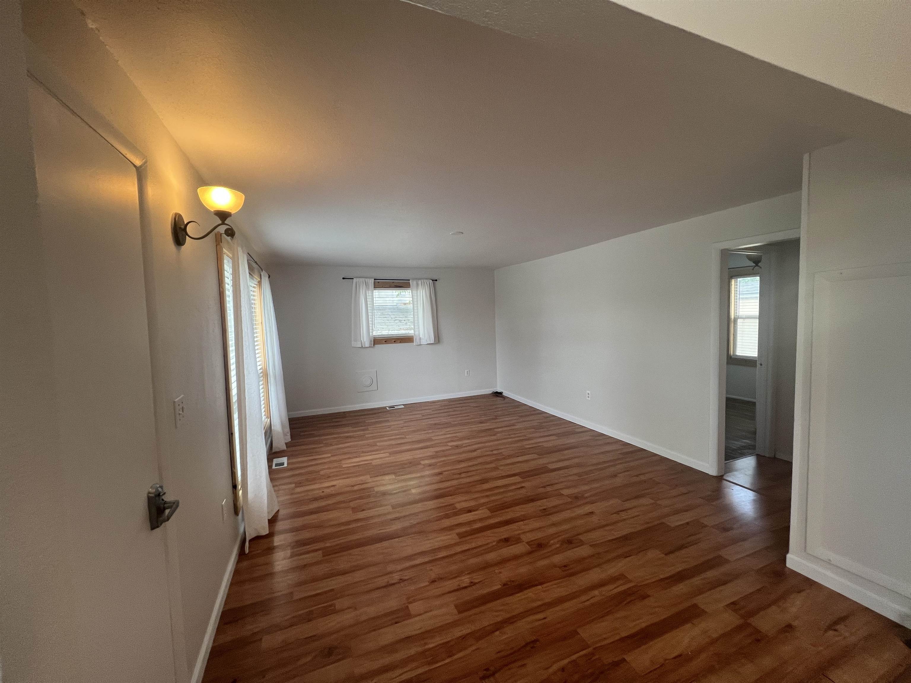 156 W 9th Ave - Photo 6
