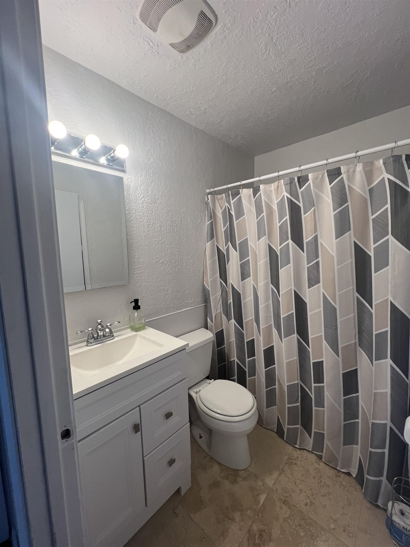 156 W 9th Ave - Photo 8