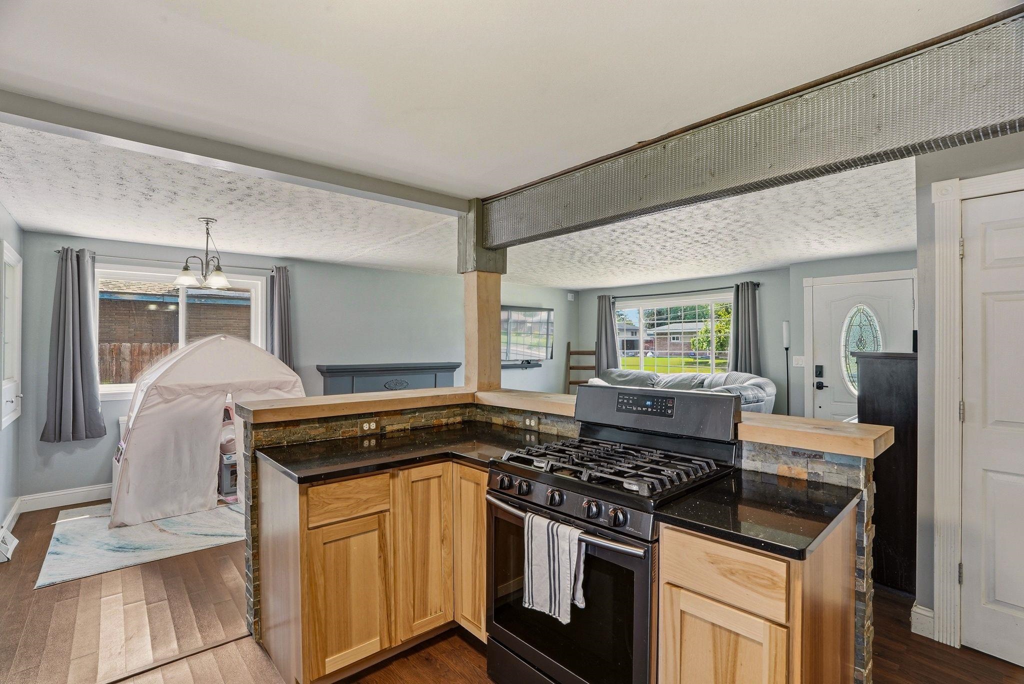 6808 N Stevens St - Photo 12