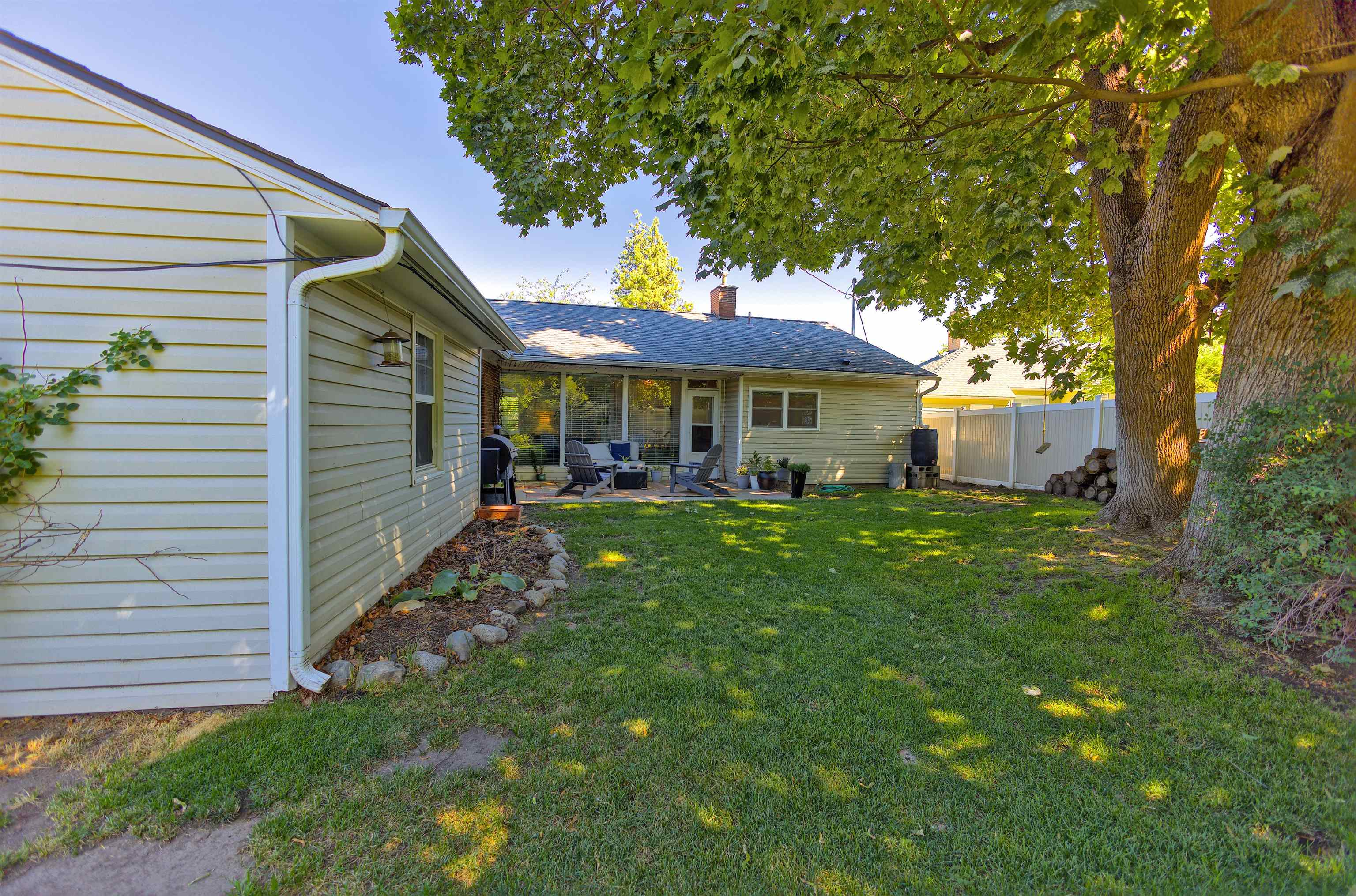 1027 W 29th Ave - Photo 7