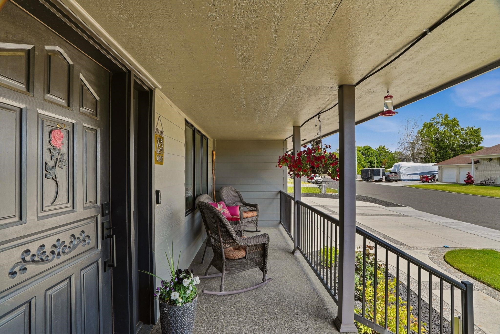 8111 N Panorama Dr - Photo 4