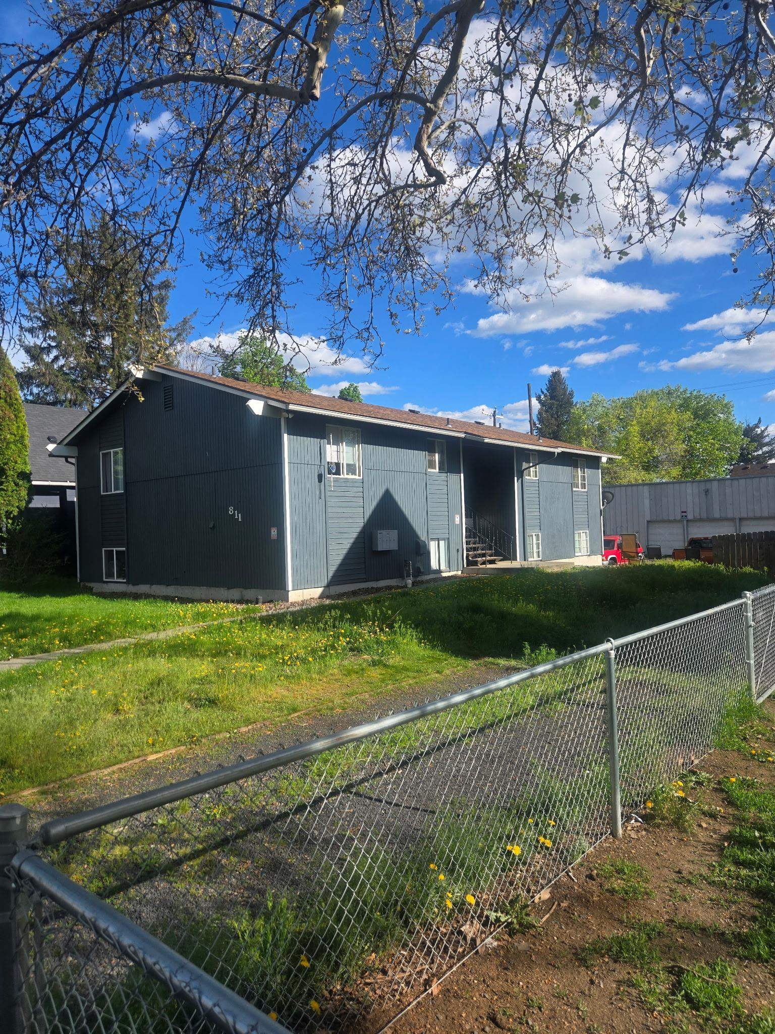 811 W Spofford Ave - Photo 1