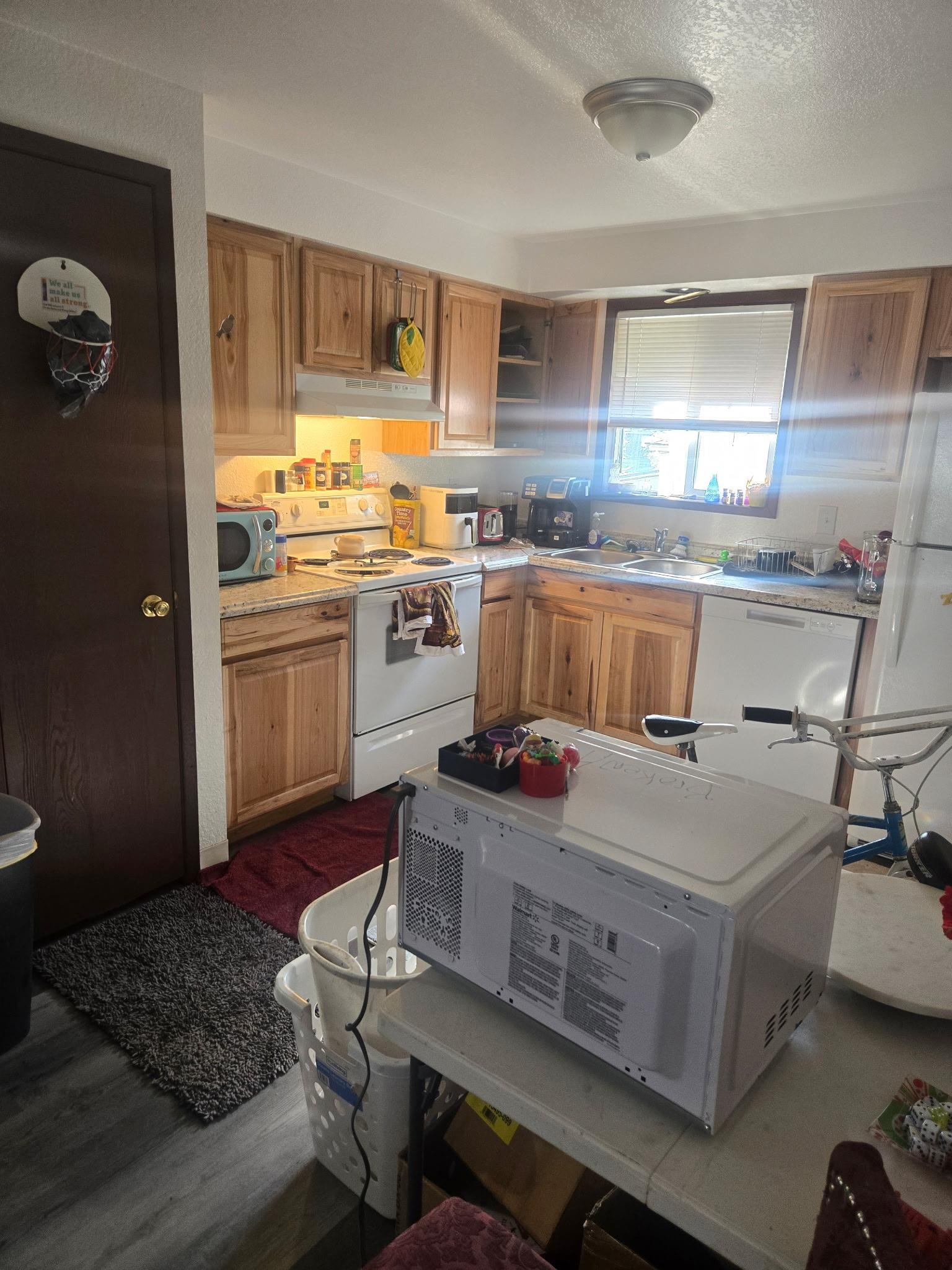 811 W Spofford Ave - Photo 4