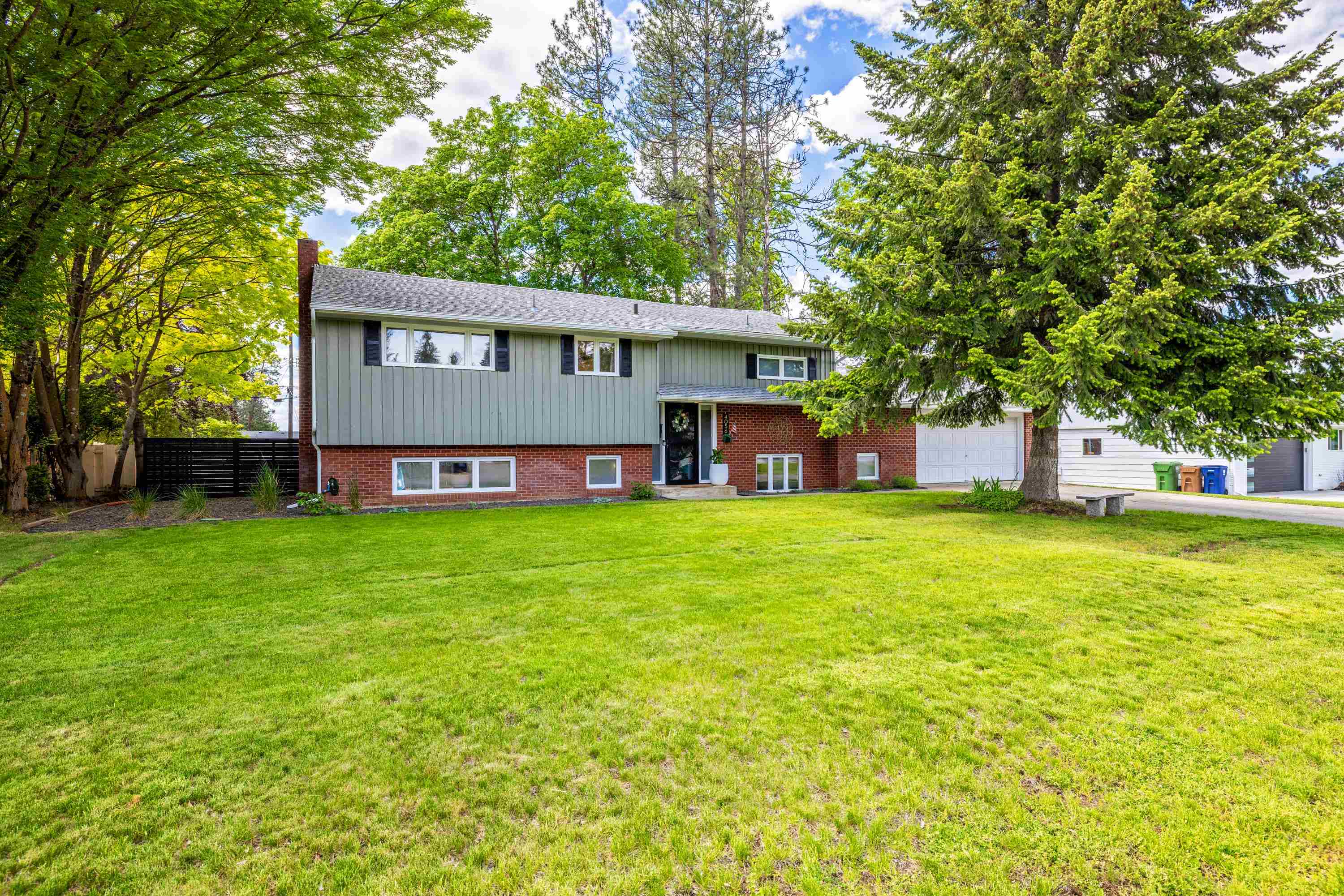 4056 S Madelia St - Photo 1