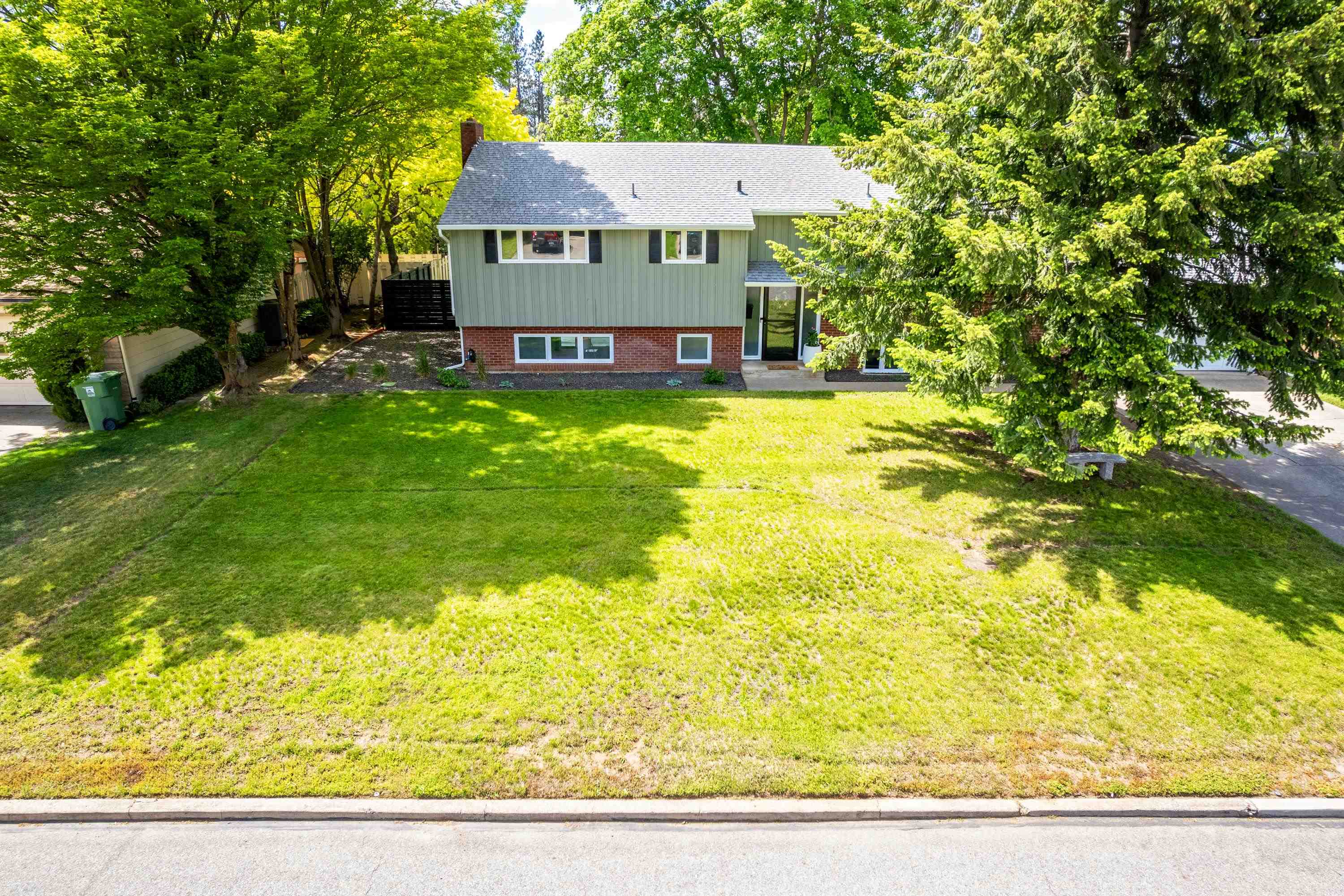 4056 S Madelia St - Photo 3