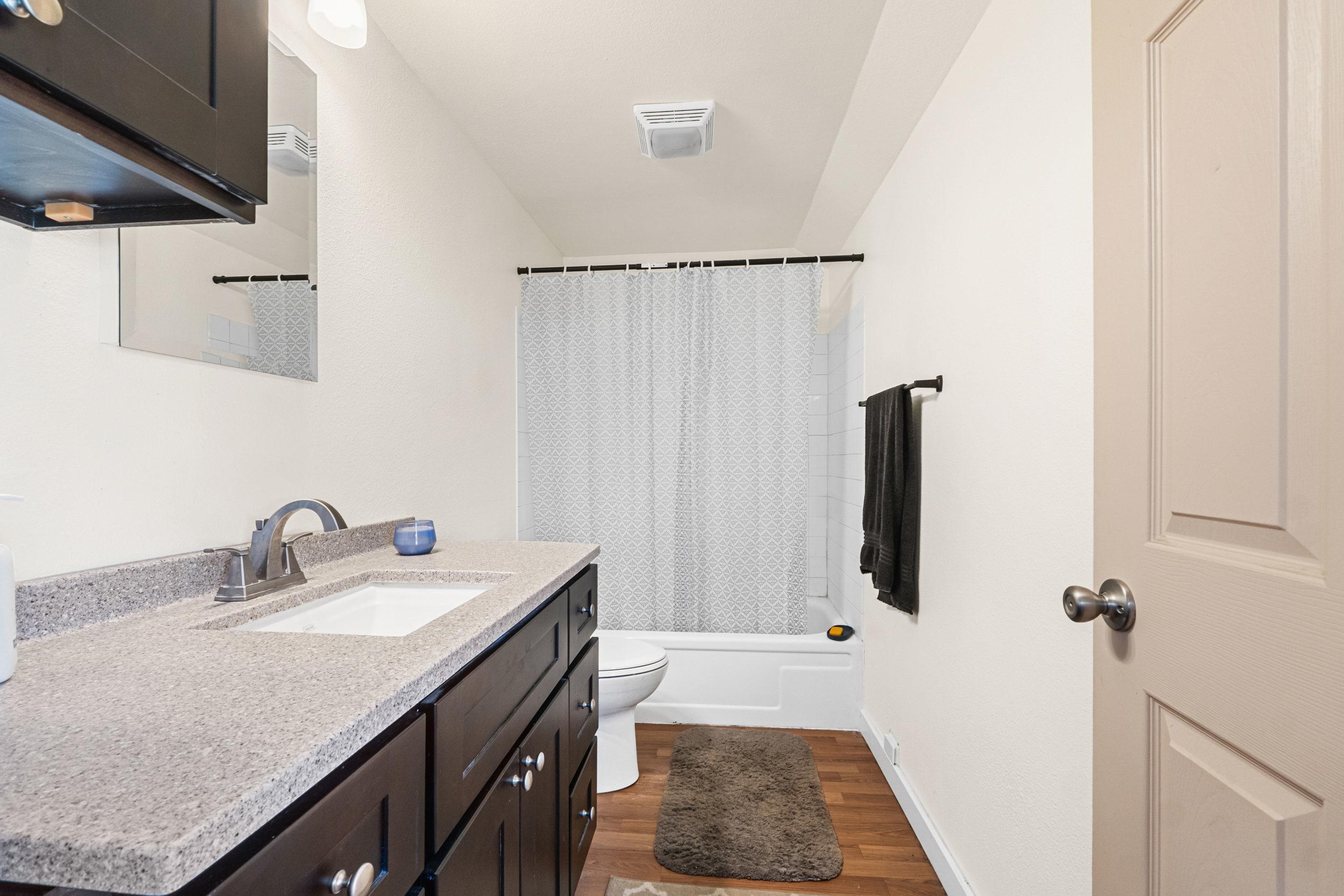 380 W 5th Ave - Photo 15