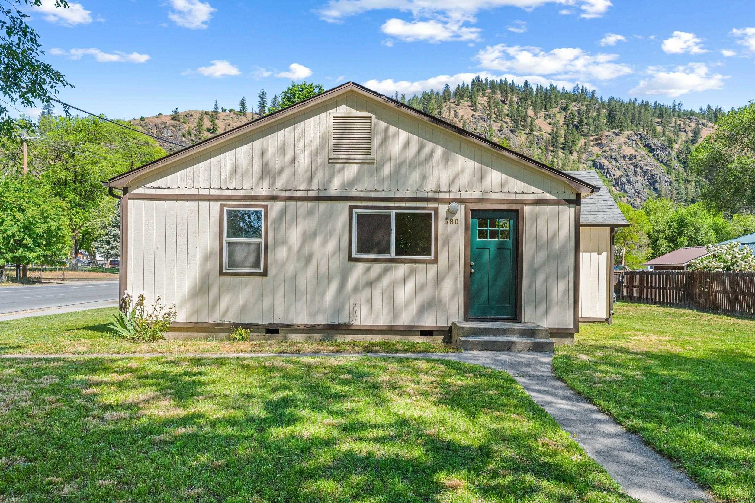380 W 5th Ave - Photo 3