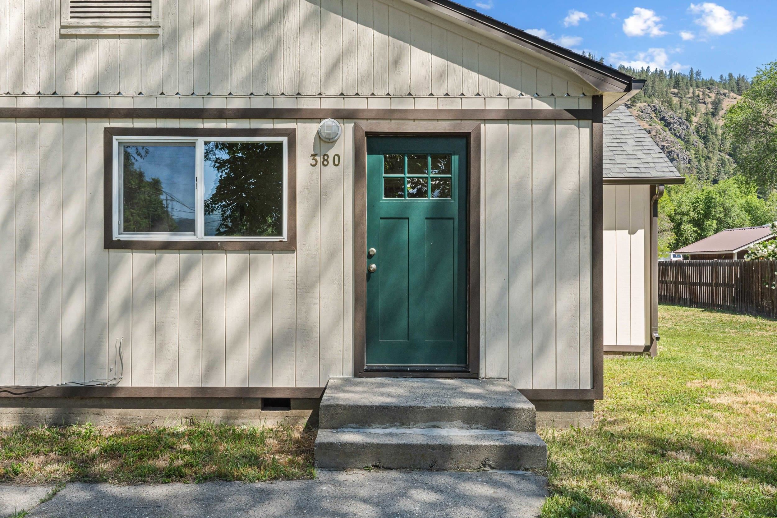 380 W 5th Ave - Photo 4